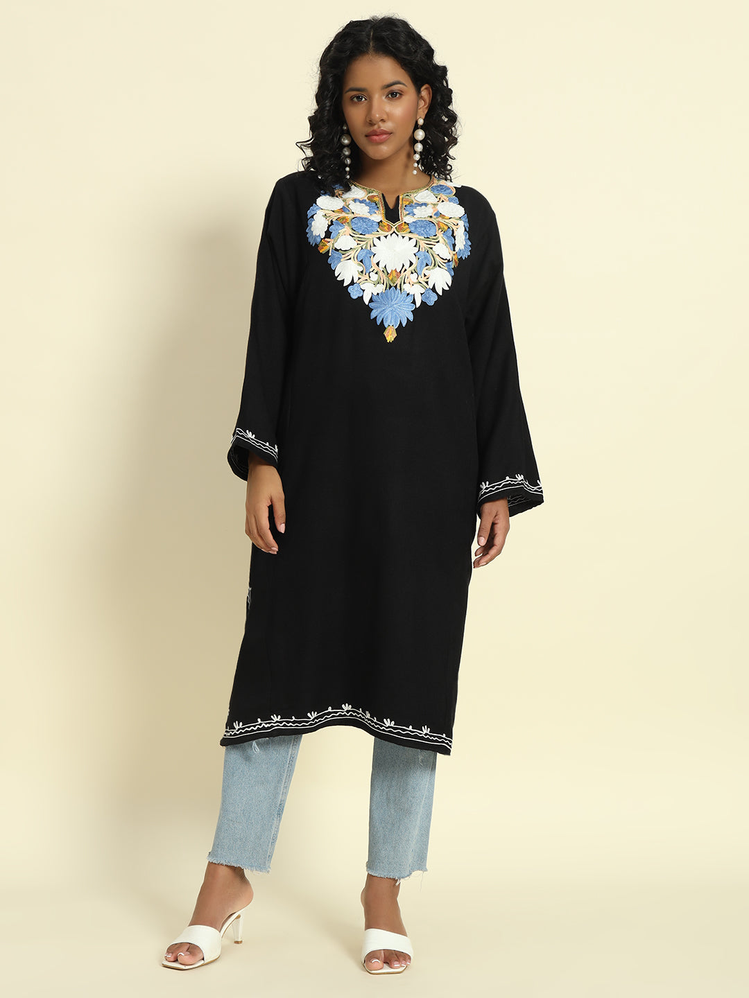 Gulmarg Series: Midnight Black Woolen Aari Pheran