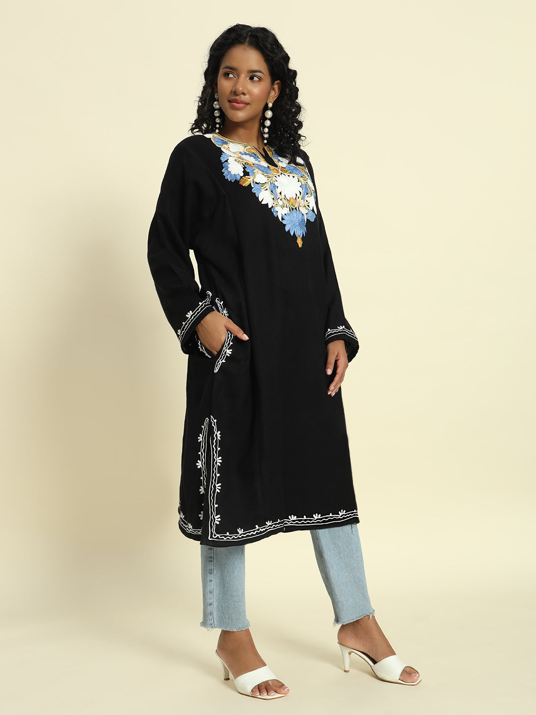 Gulmarg Series: Midnight Black Woolen Aari Pheran