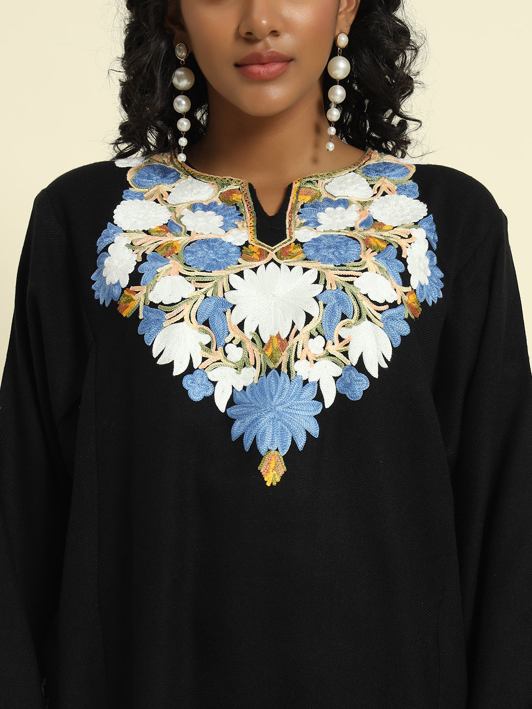 Gulmarg Series: Midnight Black Woolen Aari Pheran