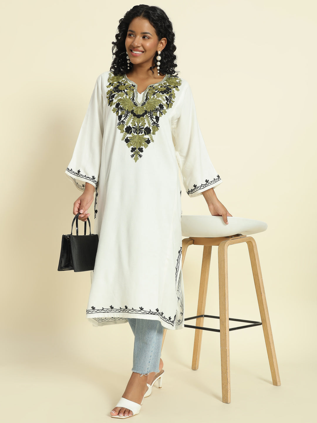 Gulmarg Series: Jasmine White Woolen Aari pheran