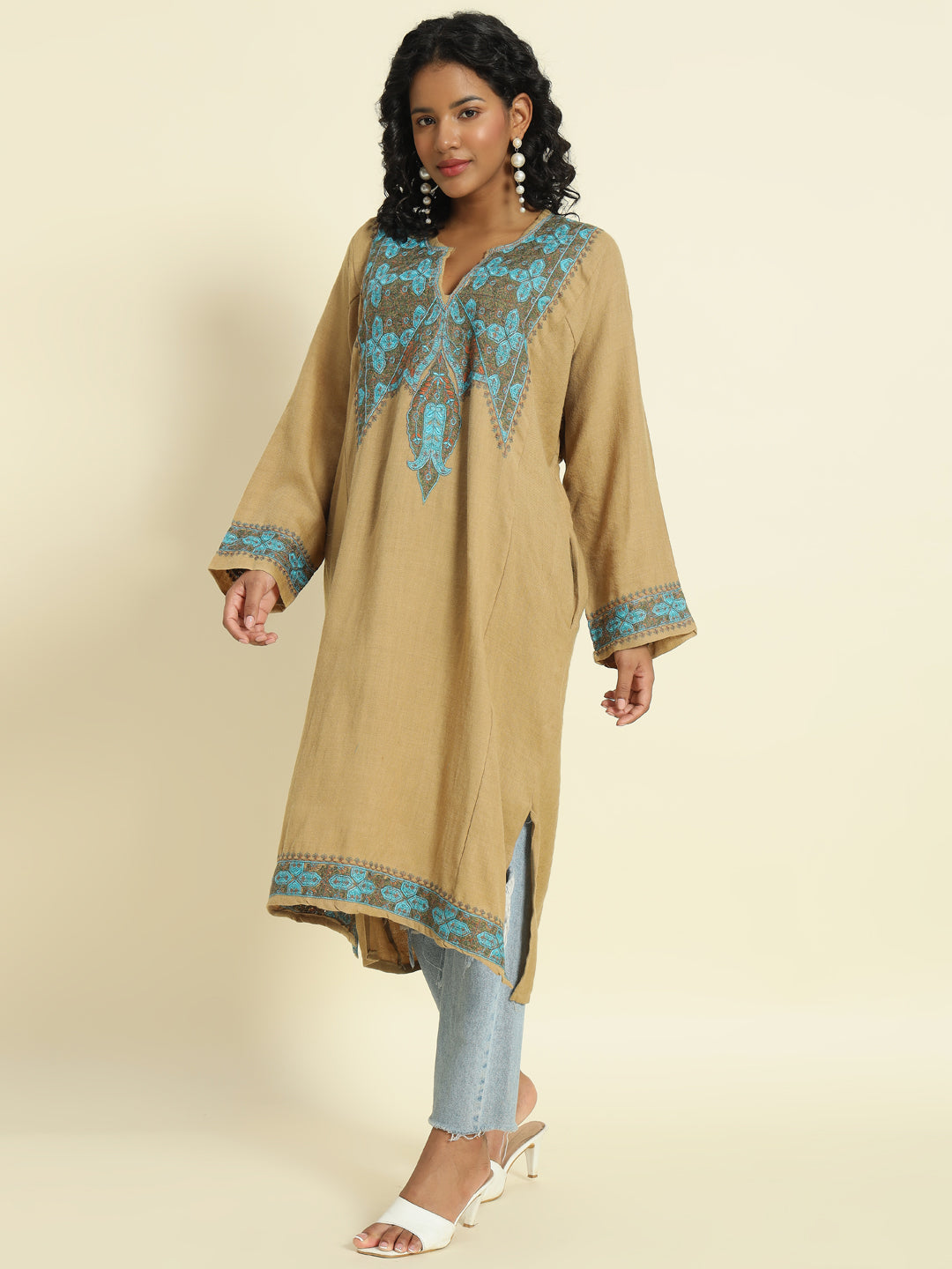 Gulmarg Series: Caramel Brown Woolen Sozni Pheran