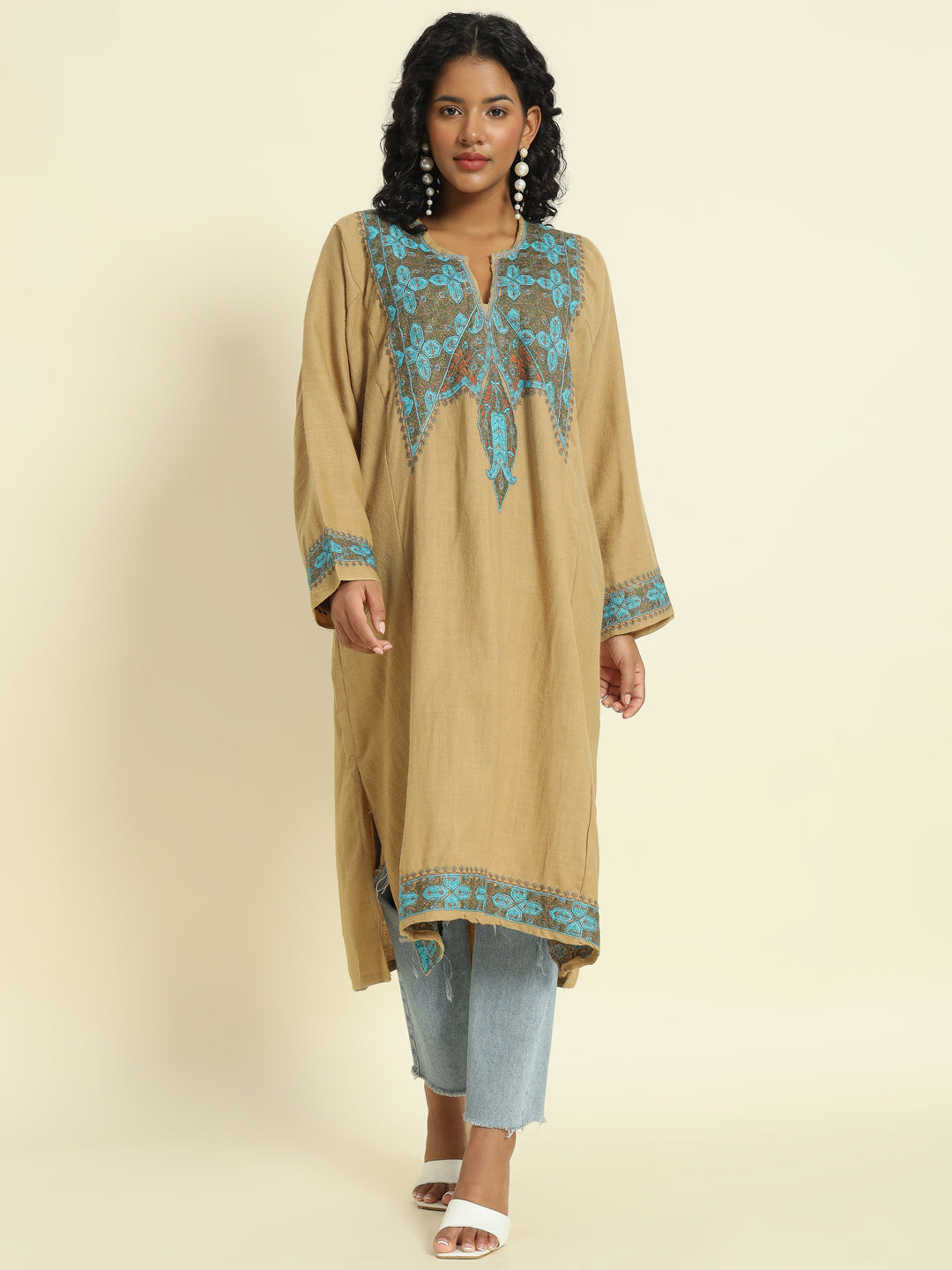 Gulmarg Series: Caramel Brown Woolen Sozni Pheran