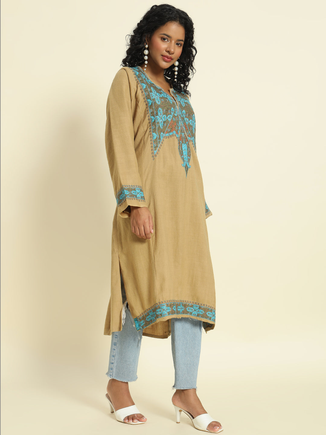 Gulmarg Series: Caramel Brown Woolen Sozni Pheran