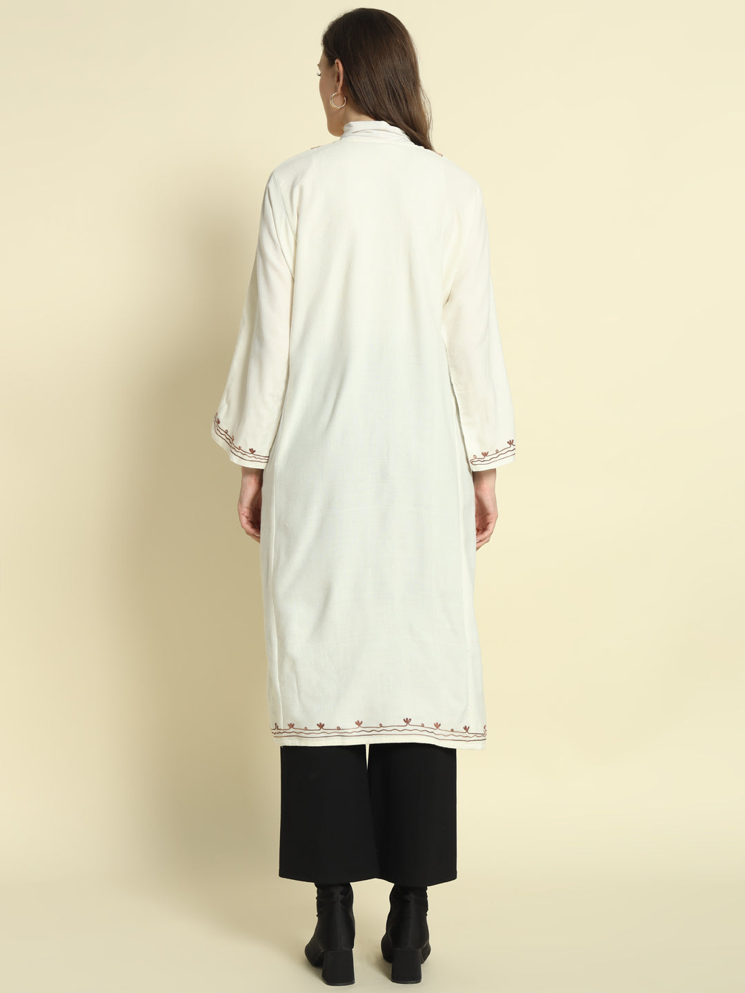 Gulmarg Series: Elysian White Woolen Aari Pheran