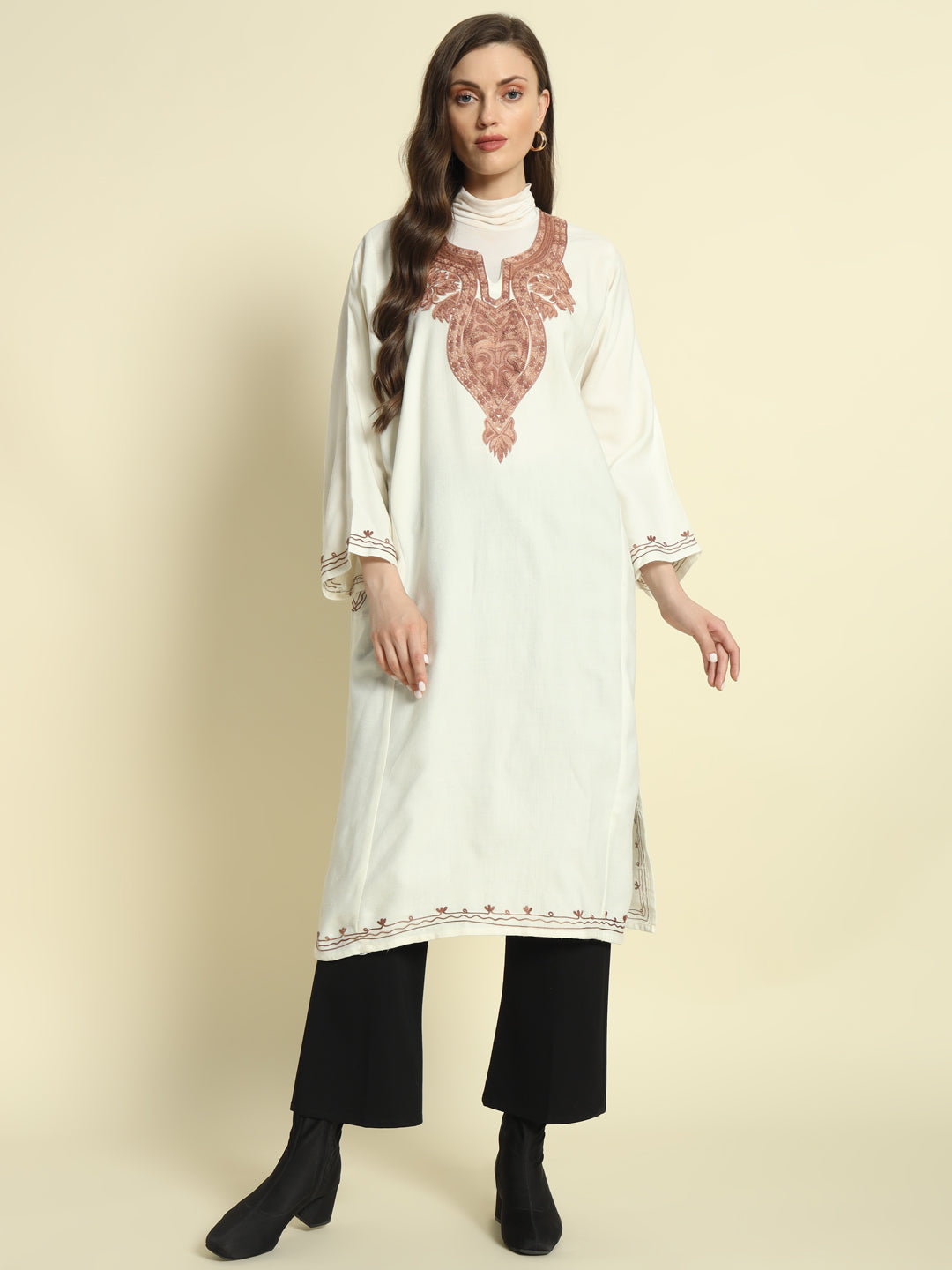 Gulmarg Series: Elysian White Woolen Aari Pheran