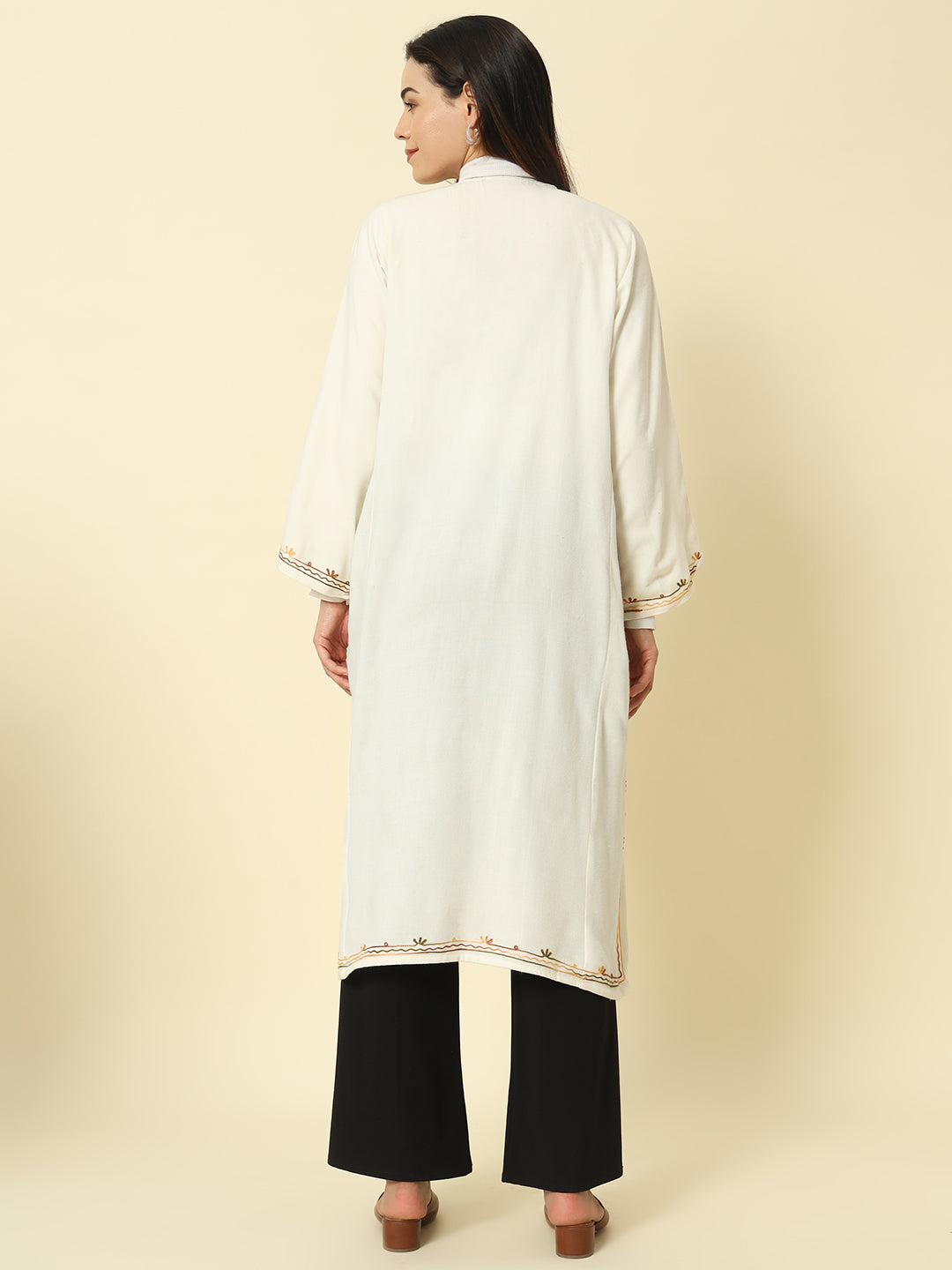 Gulmarg Series: Classic White Woolen Aari Pheran