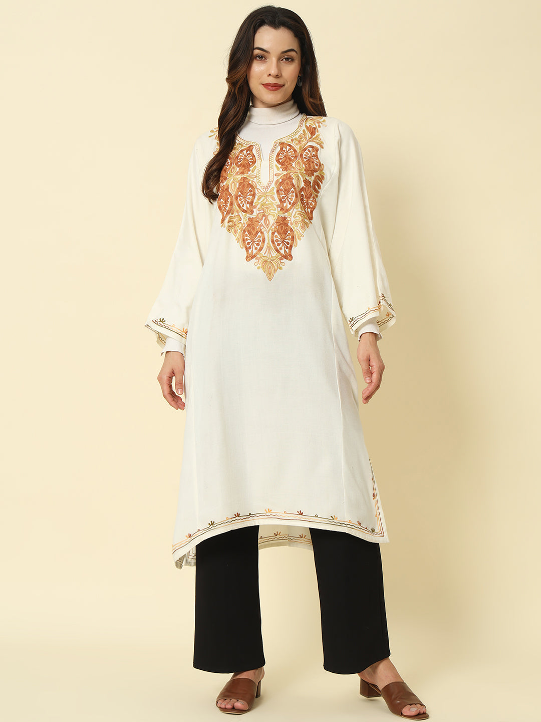 Gulmarg Series: Classic White Woolen Aari Pheran