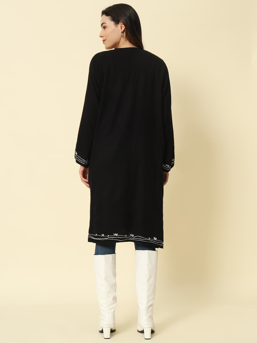 Gulmarg Series: Caviar Black Woolen Aari Pheran