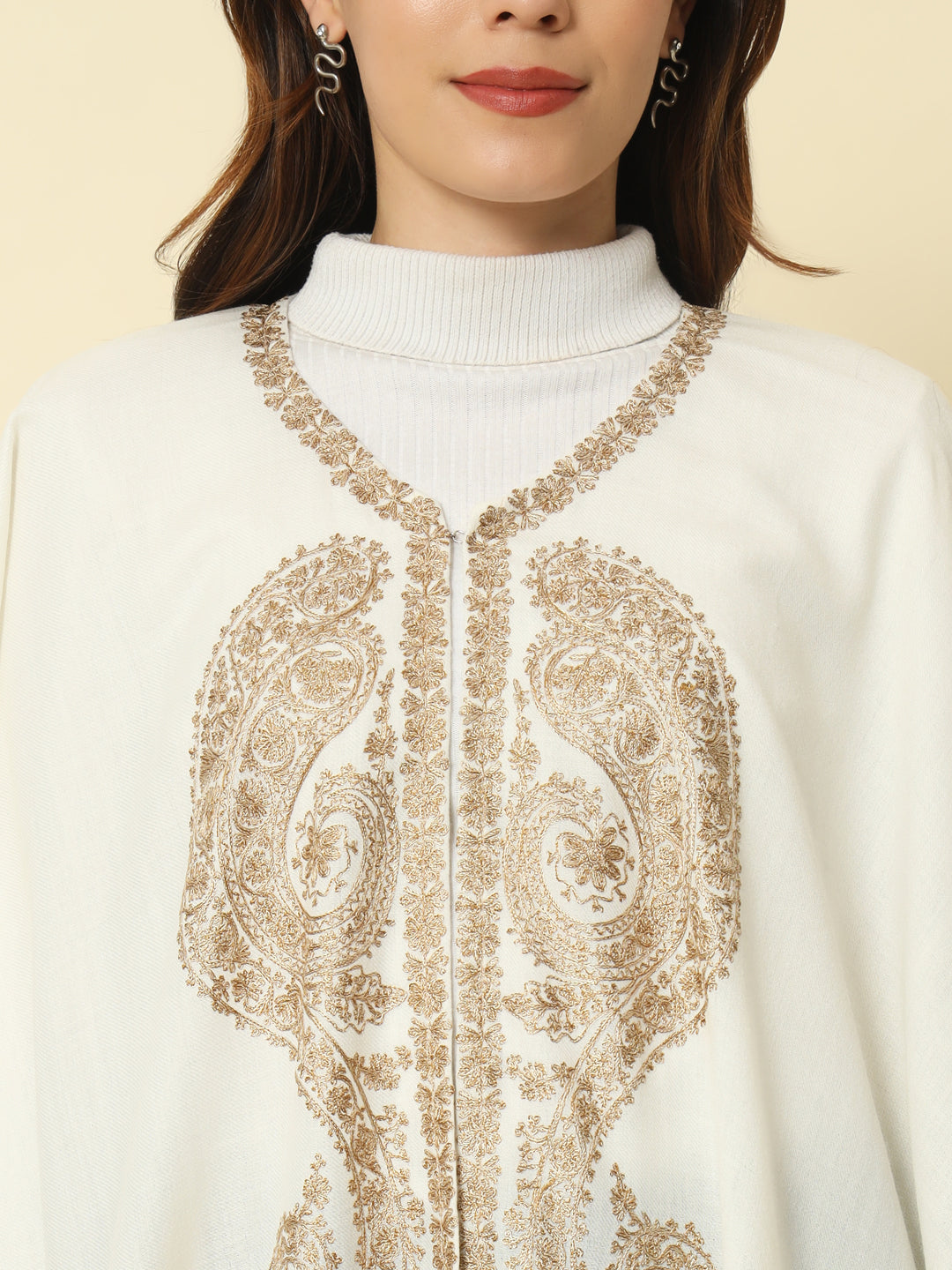 Gulmarg Series: Classic White Polywool Capeshawl