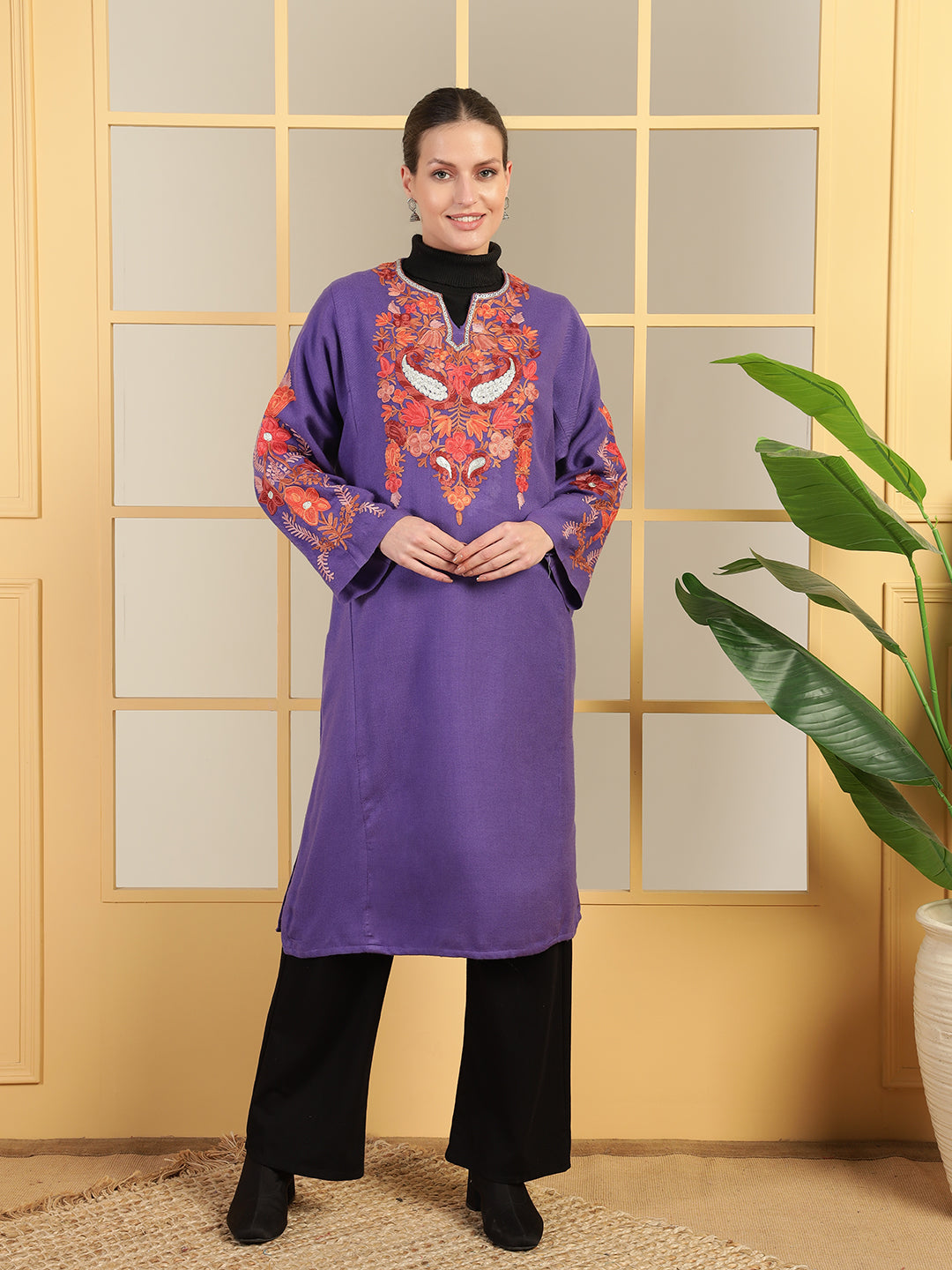 Gulmarg Series: Lavender Reverie Woolen Aari Pheran With Zari