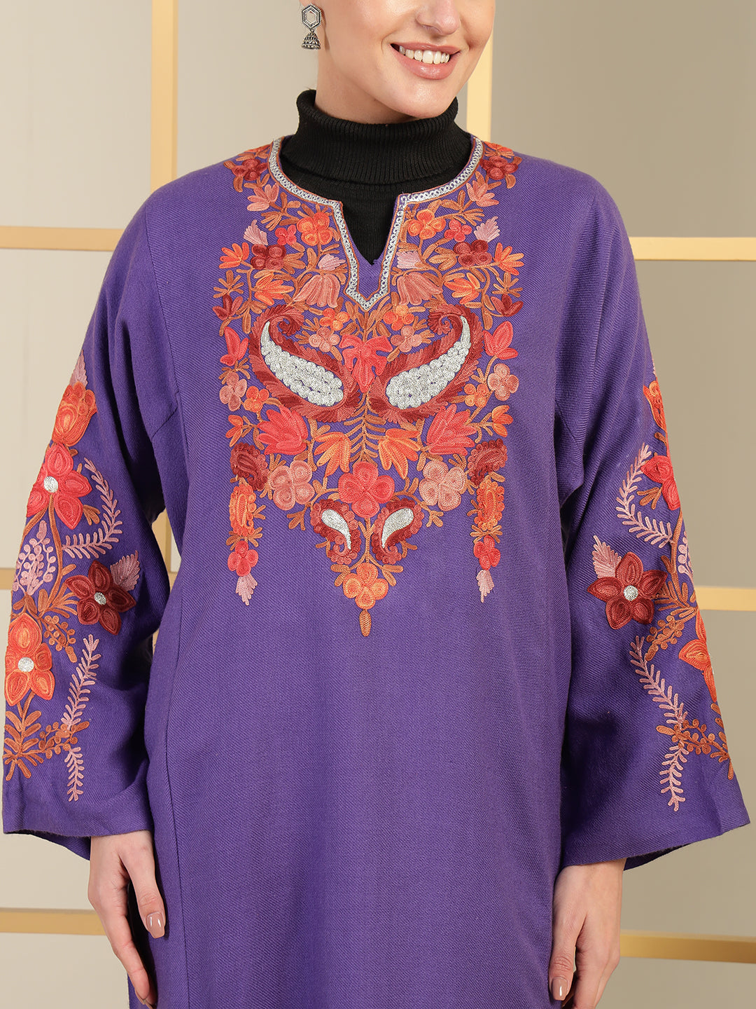 Gulmarg Series: Lavender Reverie Woolen Aari Pheran With Zari