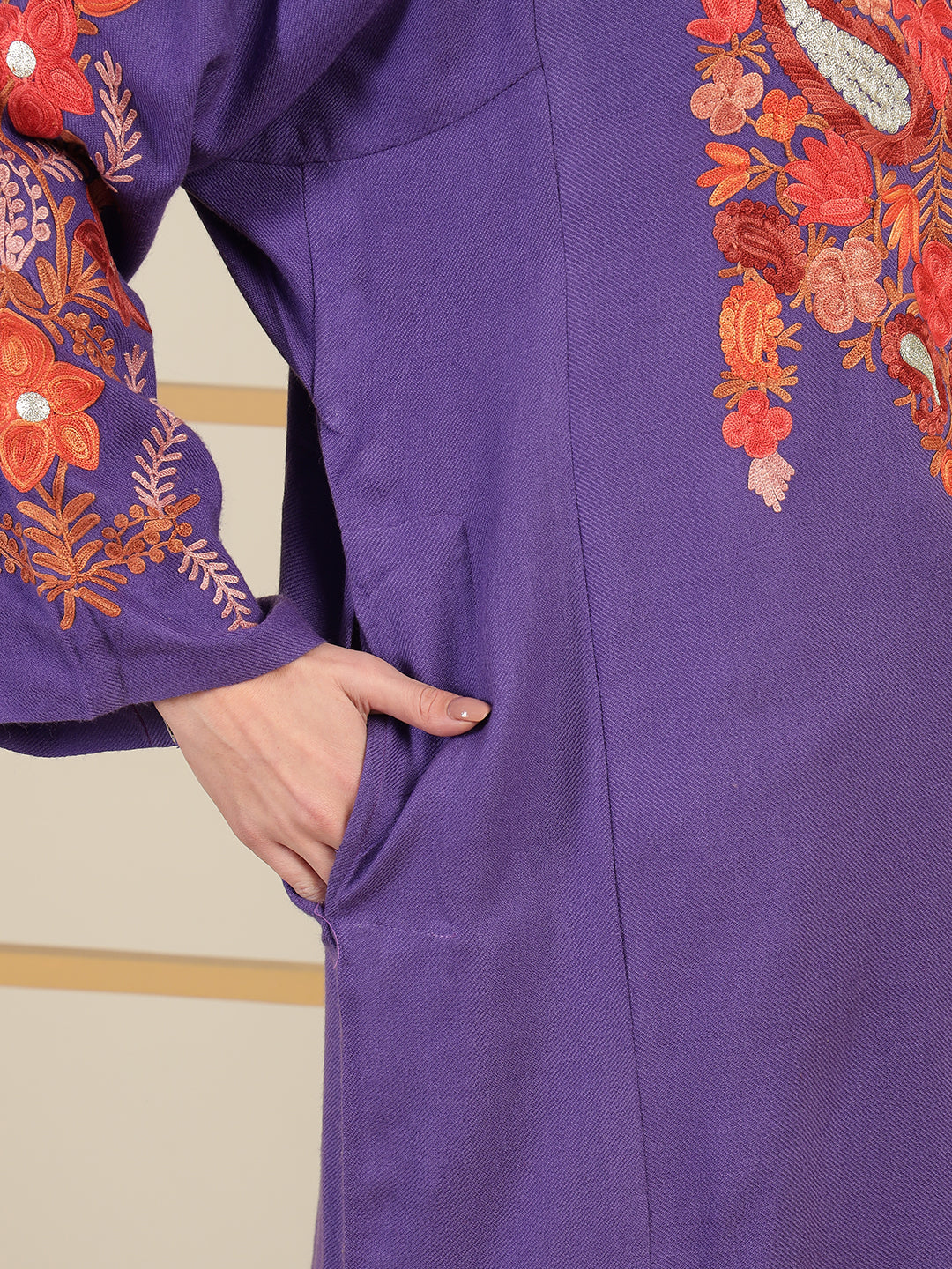 Gulmarg Series: Lavender Reverie Woolen Aari Pheran With Zari