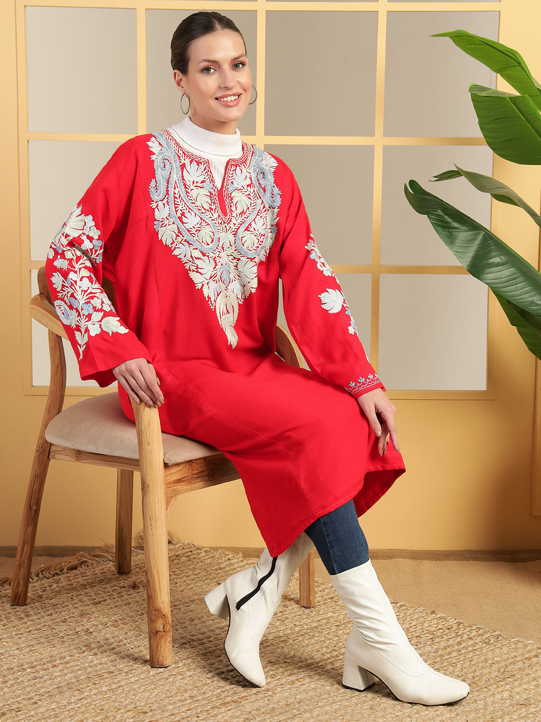 Gulmarg Series: Scarlet Red Woolen Aari Pheran