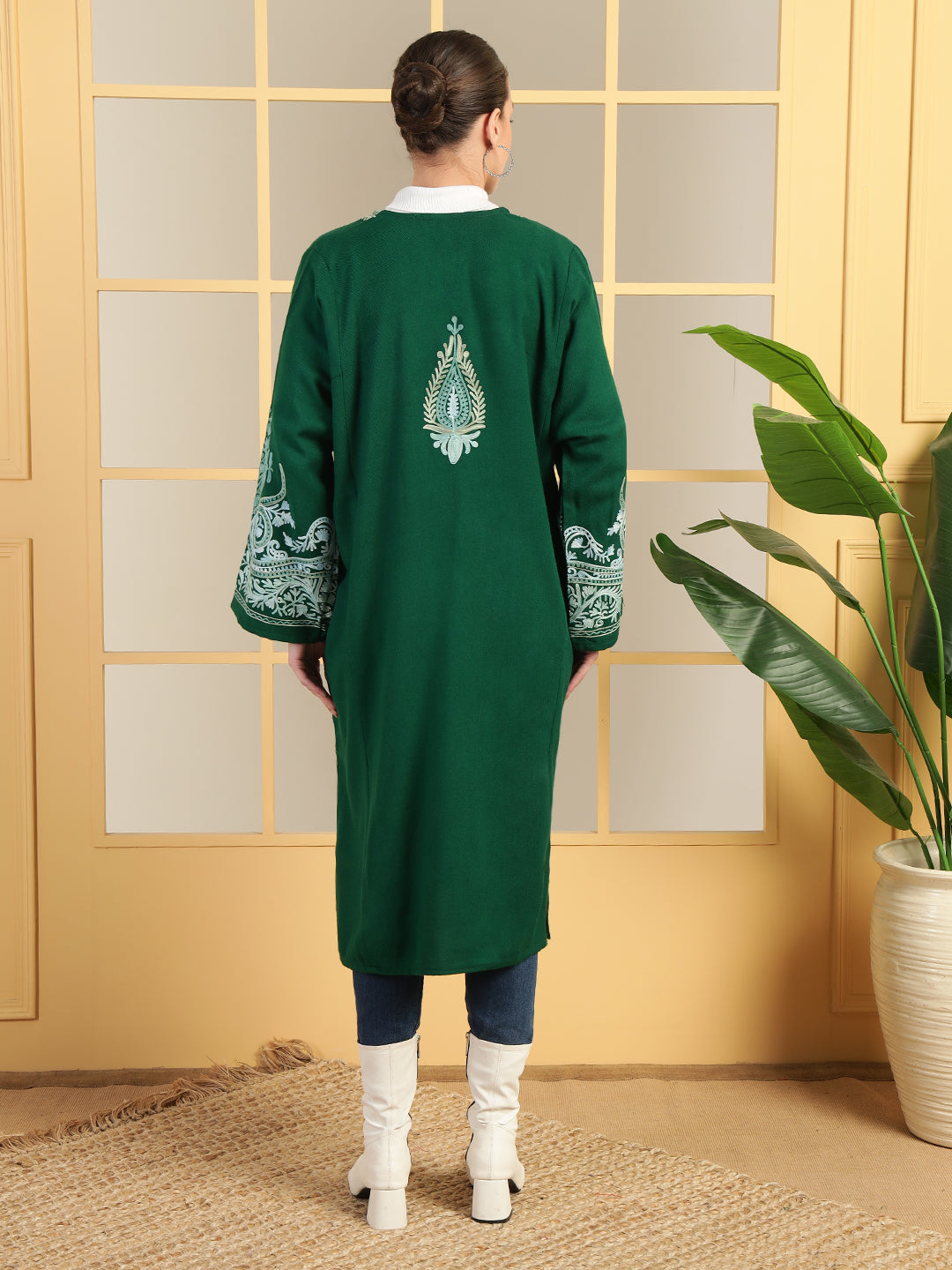 Gulmarg Series: Forest Green Woolen Aari Pheran
