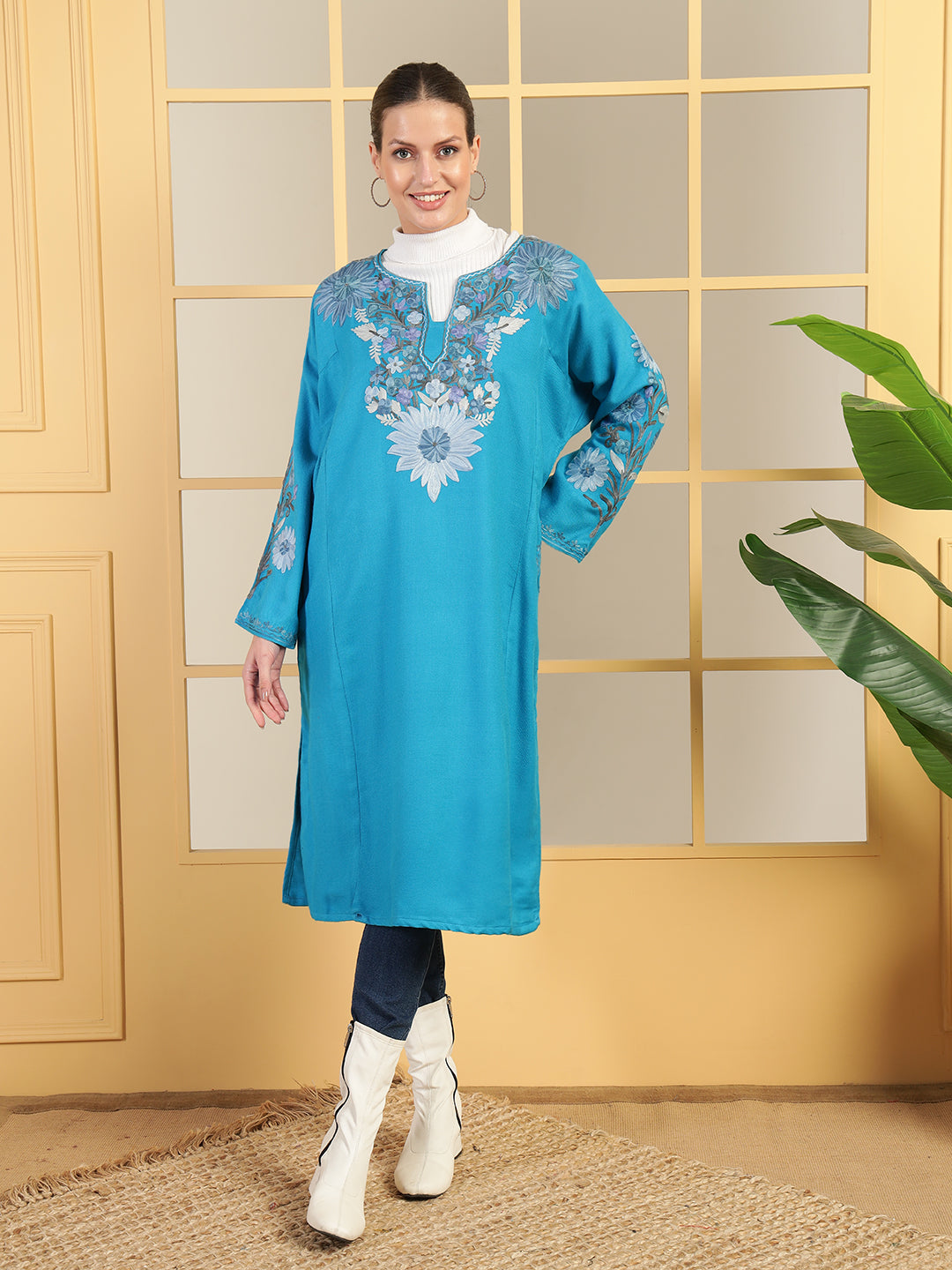 Gulmarg Series: Opulence Turquoise Woolen Aari Pheran
