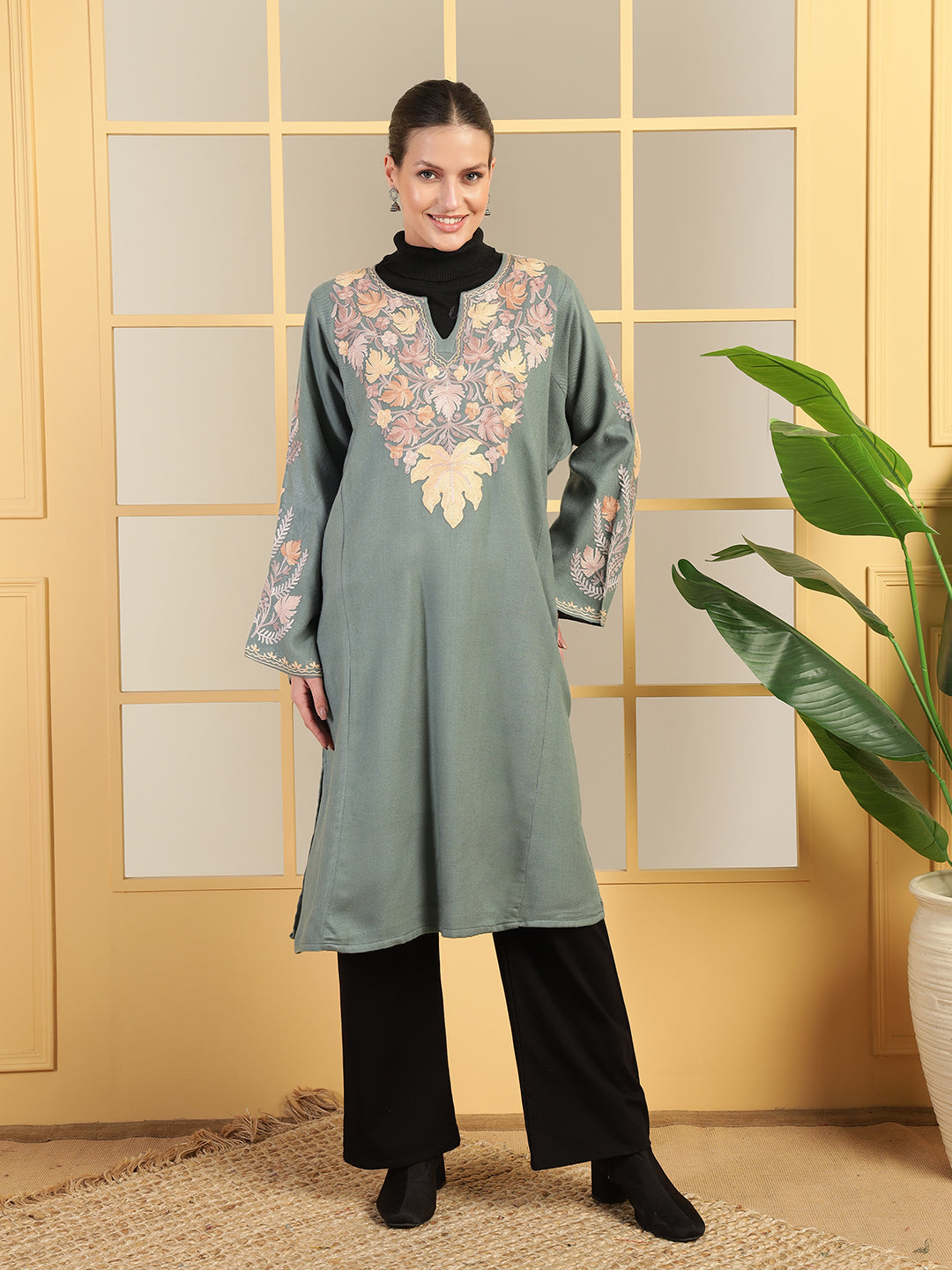 Gulmarg Series: Majesty Ash Grey Woolen Aari Pheran