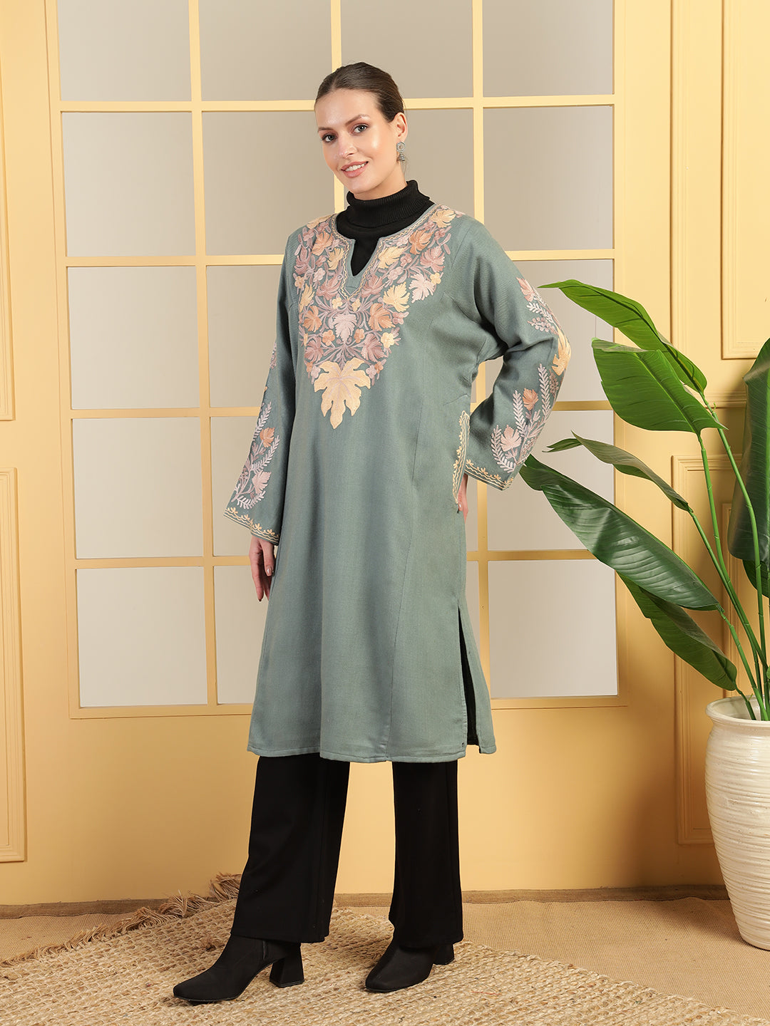 Gulmarg Series: Majesty Ash Grey Woolen Aari Pheran